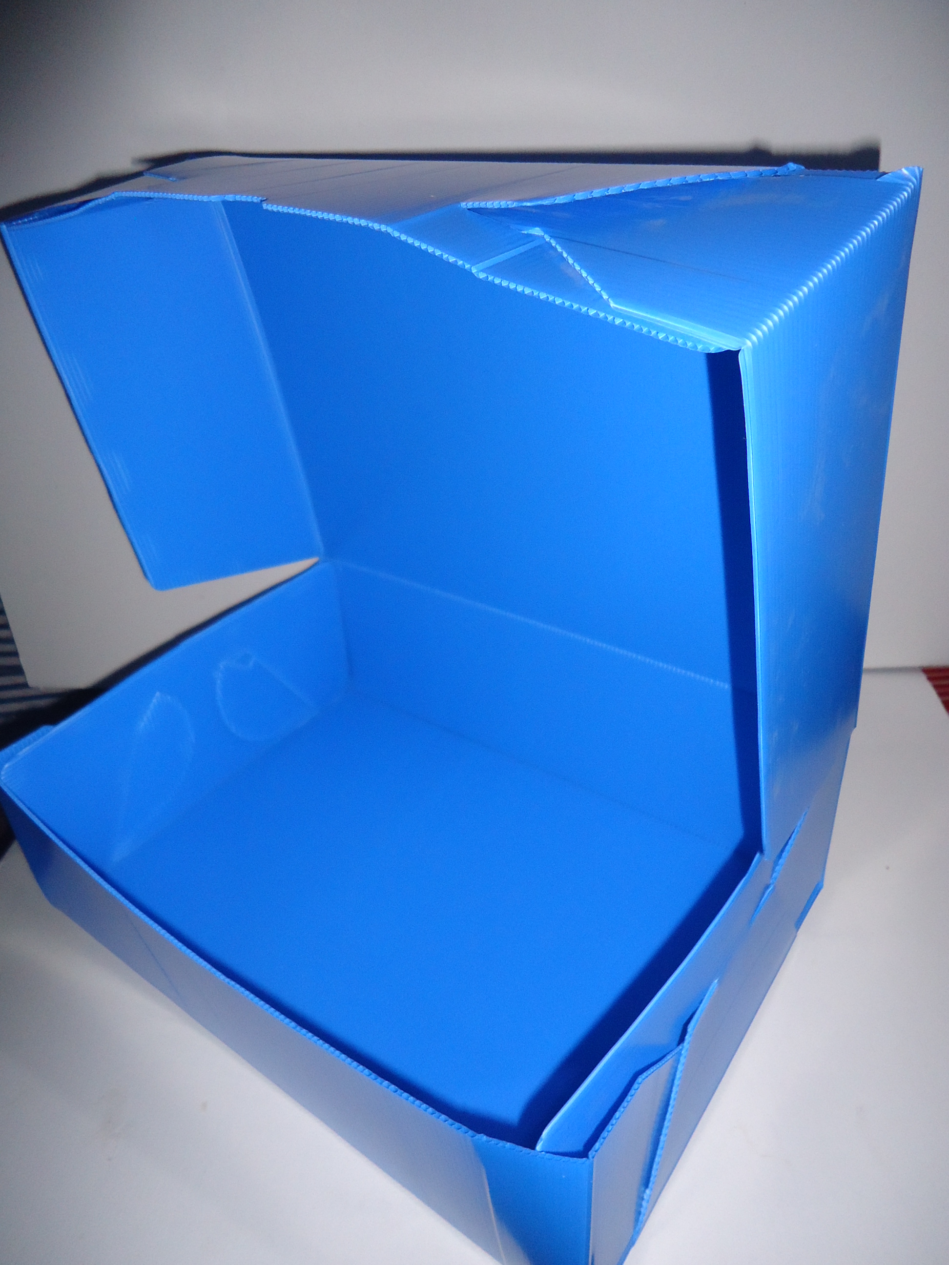 CAJA ARCHIVO OFICIO PLASTICA 39X28X12