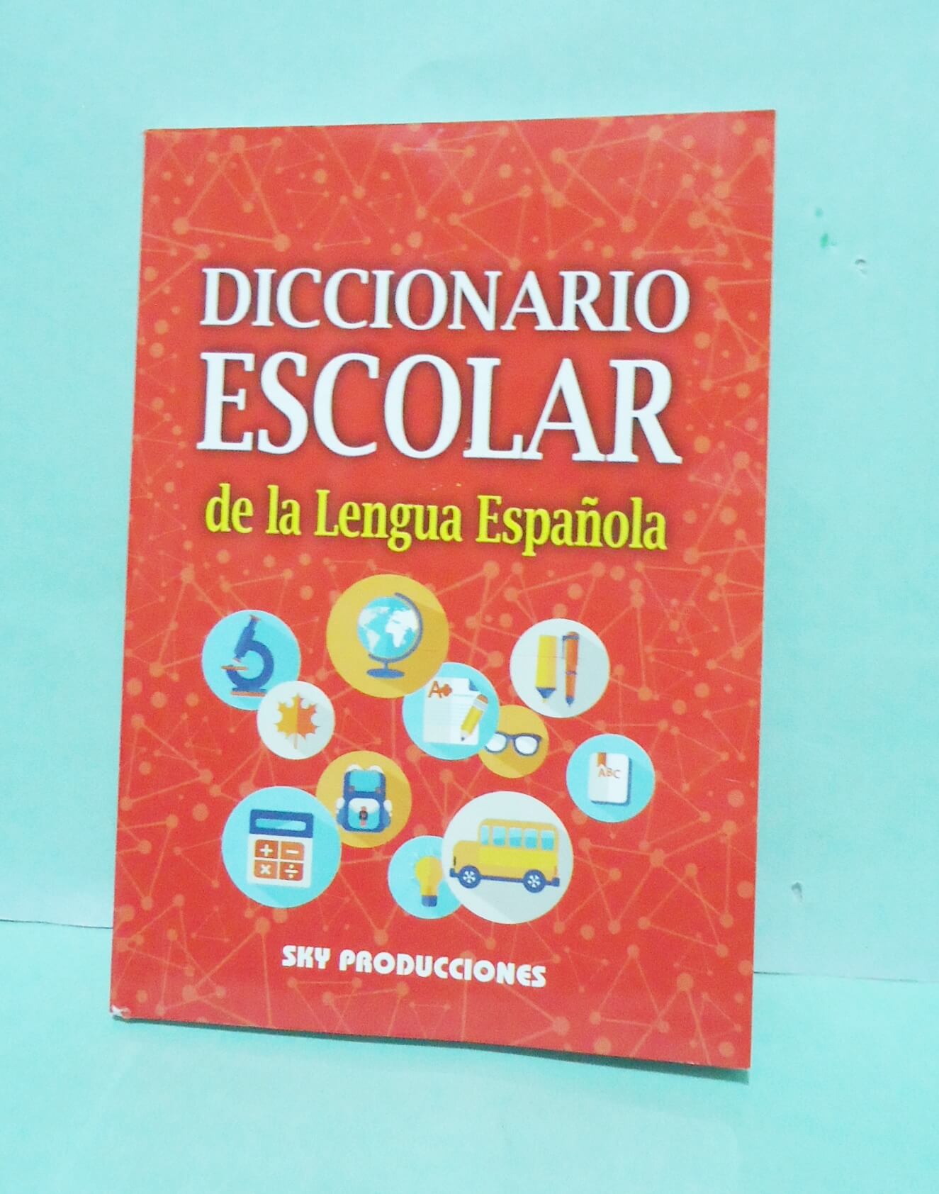 DICCIONARIO ESCOLAR SKY PRODUCCIONES