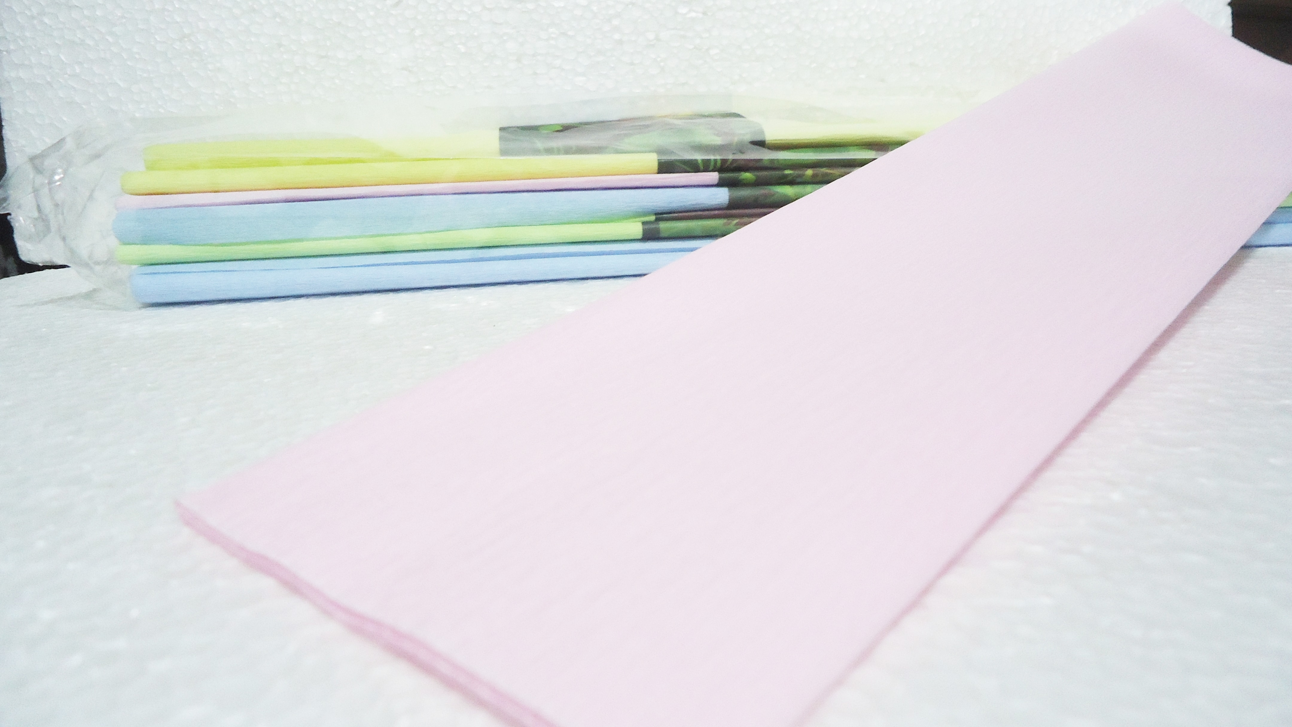 PAPEL CREPE PASTEL ROSA