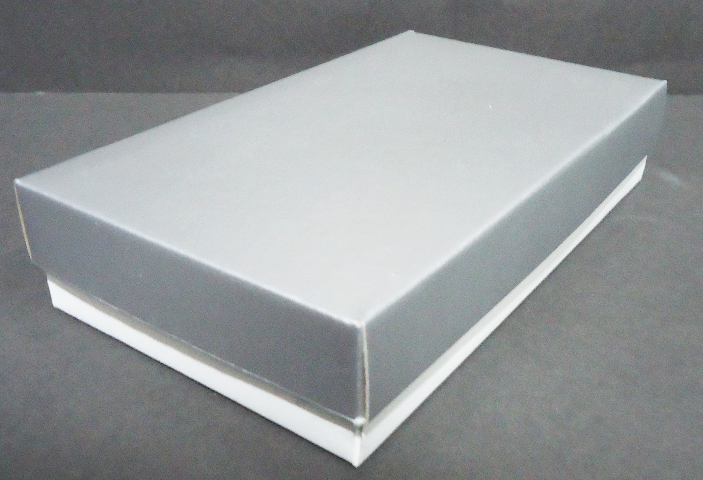 CAJA DE BOMBONES 1/4 METAL PLATA