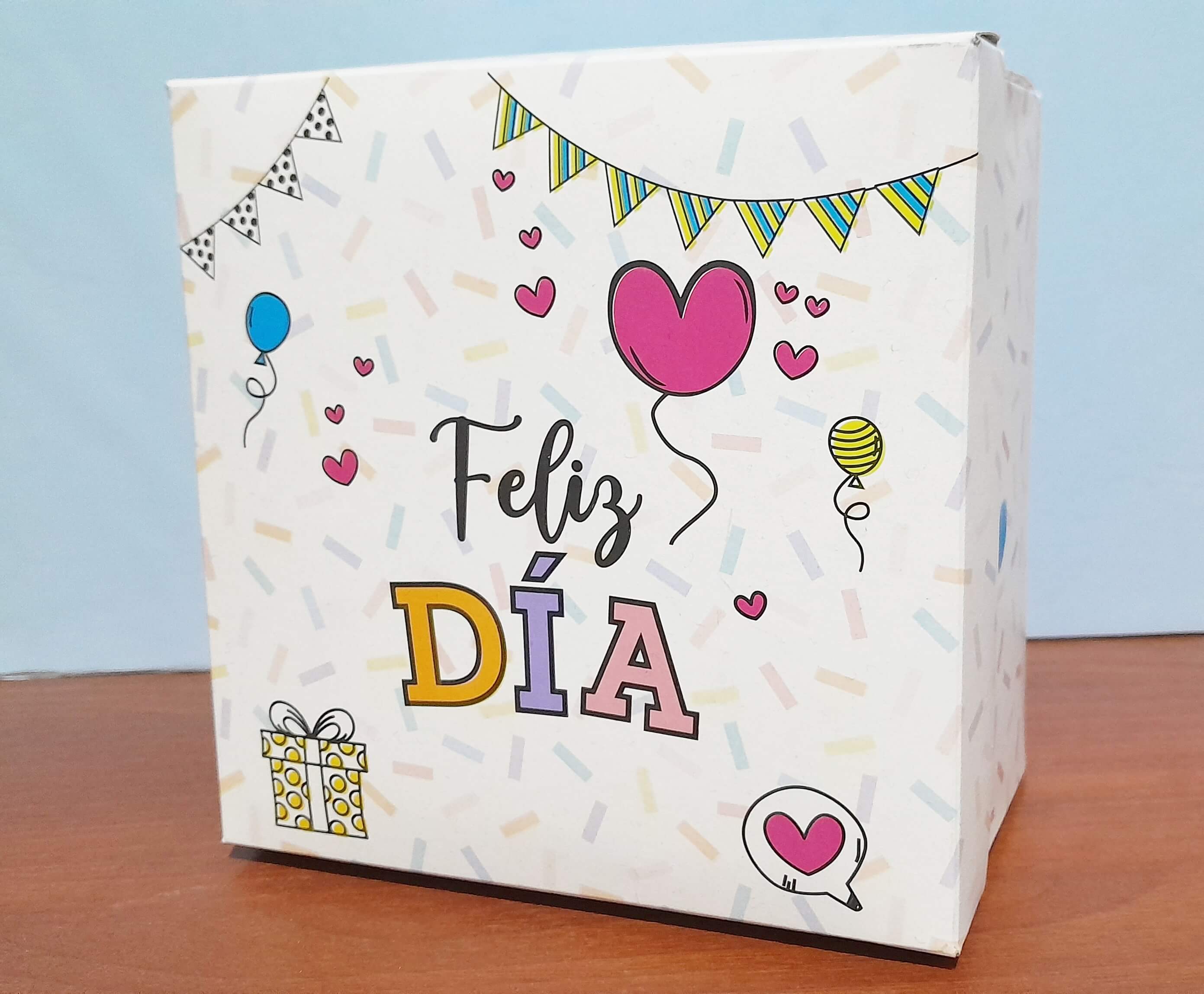 CAJA SORPRESA 14x14x8 FELIZ DIA