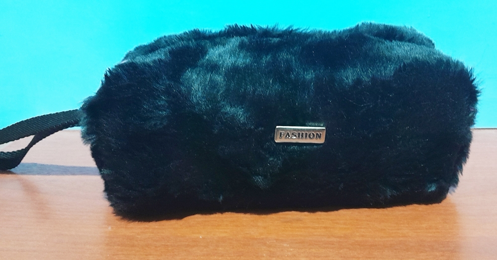 CARTUCHERA 1 CIERRE PELUCHE NEGRO