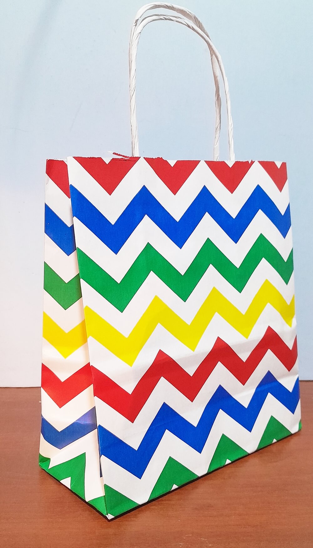 BOLSA C/CORDON 18X20X8 ZIG ZAG COLOR