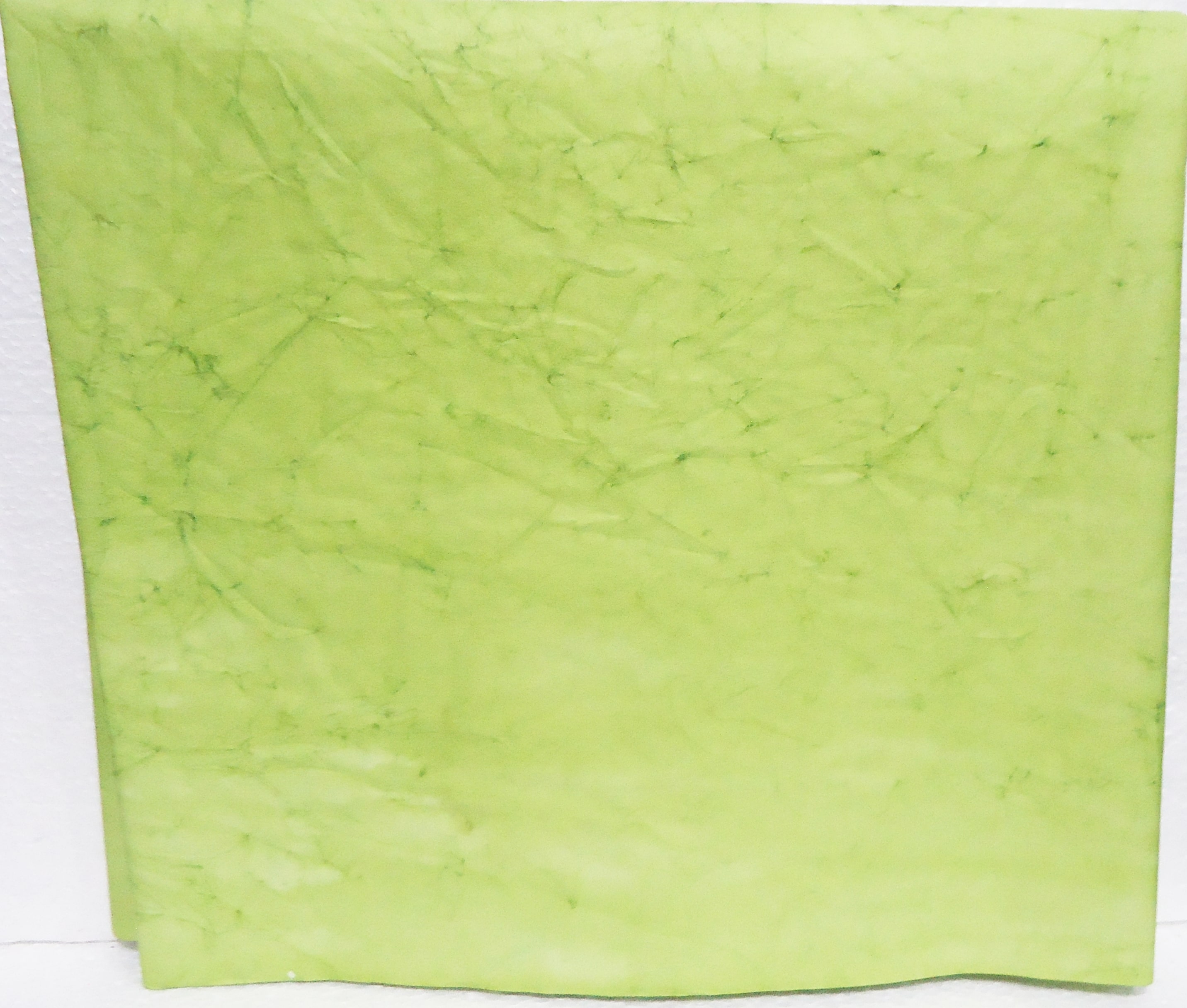 PAPEL BATIK 60x80 VERDE MANZANA