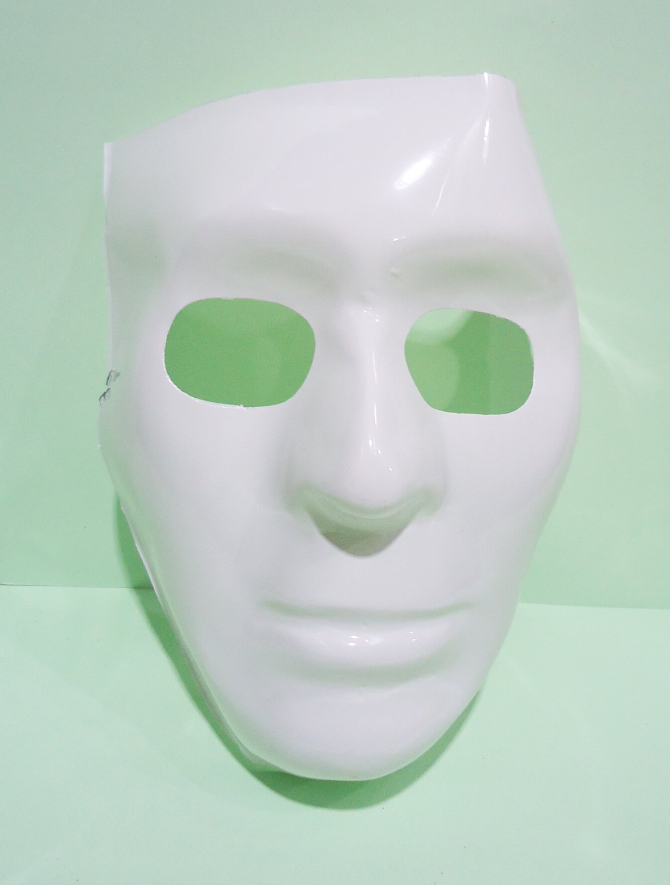 CARETA PLASTICA CARETA BLANCA LISA