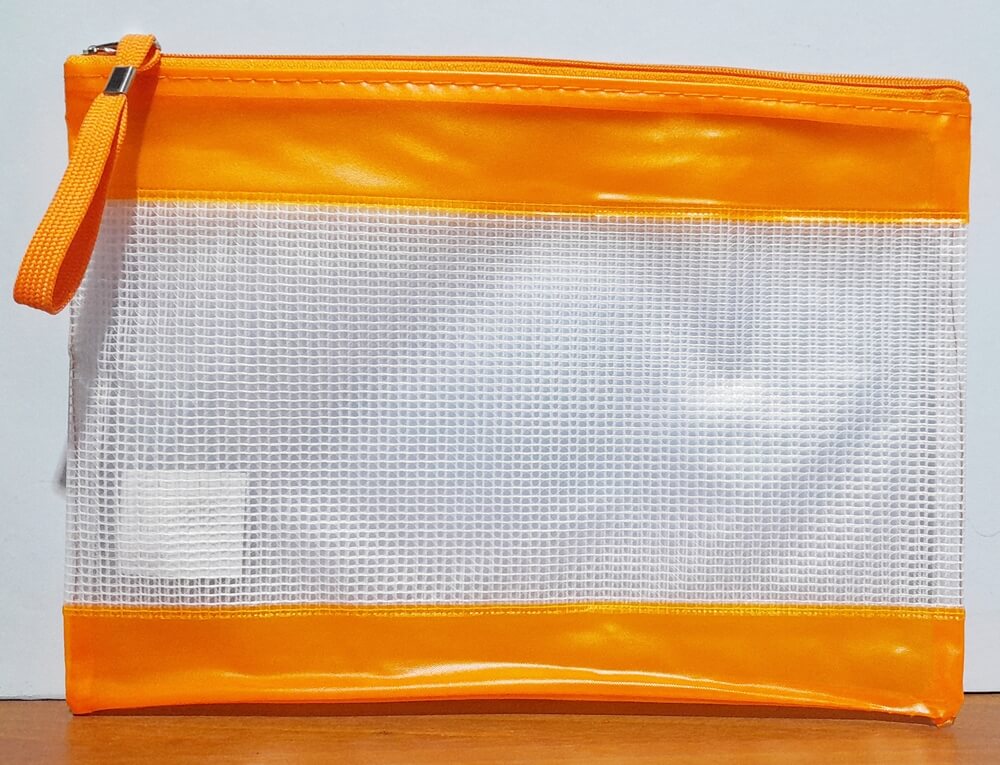 SOBRE PLASTICO A5 CON CIERRE LAMA CHE55